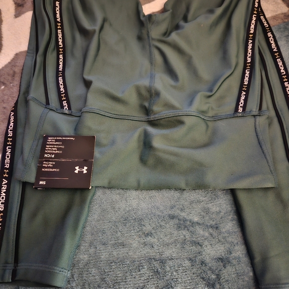 Brand new under armor - Picture 2 of 2